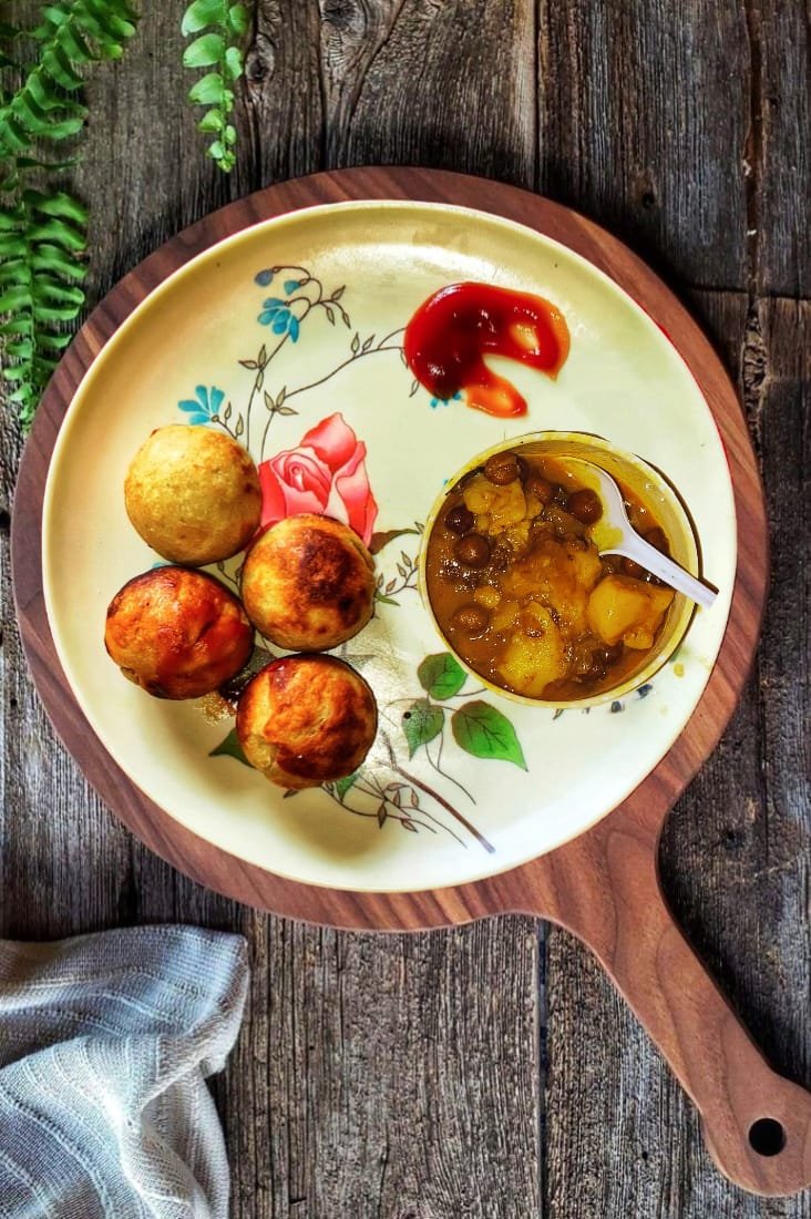 Litti with Ghughni [4 Pieces]